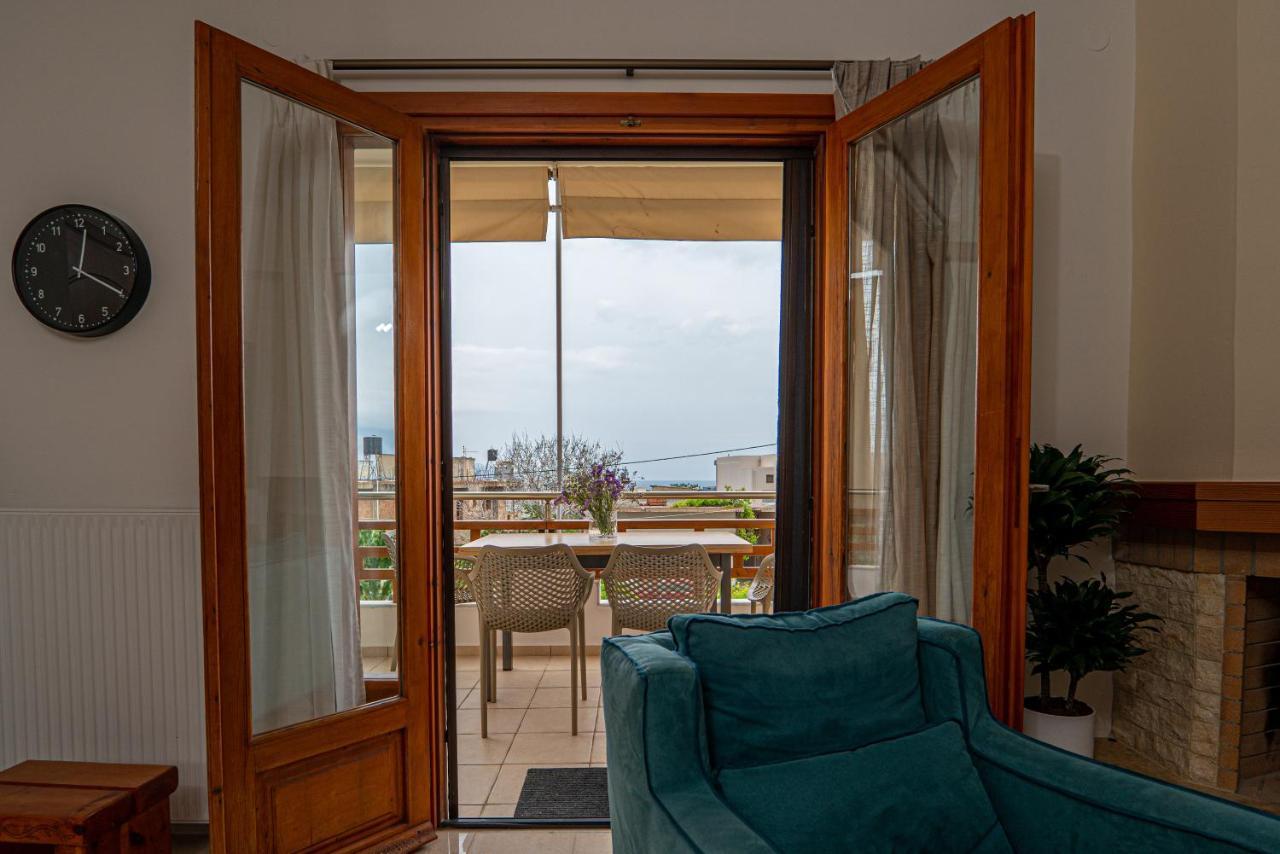 Contemporary 2 Bedroom 5 Min Walk From Center Apartment